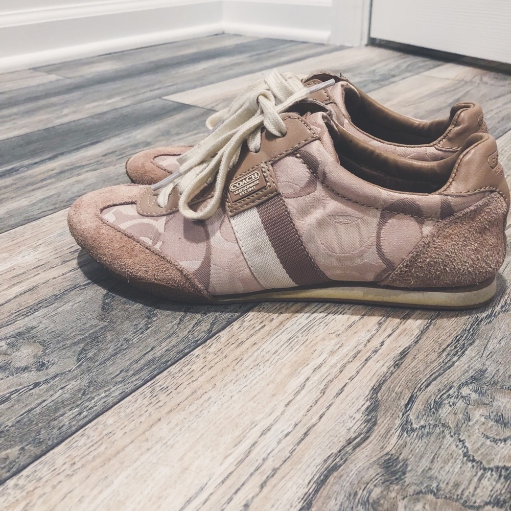 Coach Women’s Fashion Sneakers Size 6!